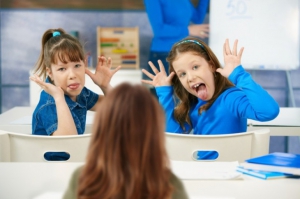 Нужен ли психолог ребенку в период обучения в школе?